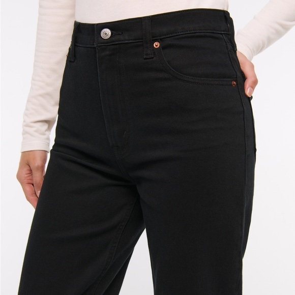 Abercrombie & Fitch The 90s Slim Straight
Ultra High Rise Jeans - Picture 3 of 15